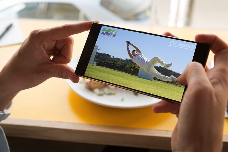 Watching cricket on mobile phone
